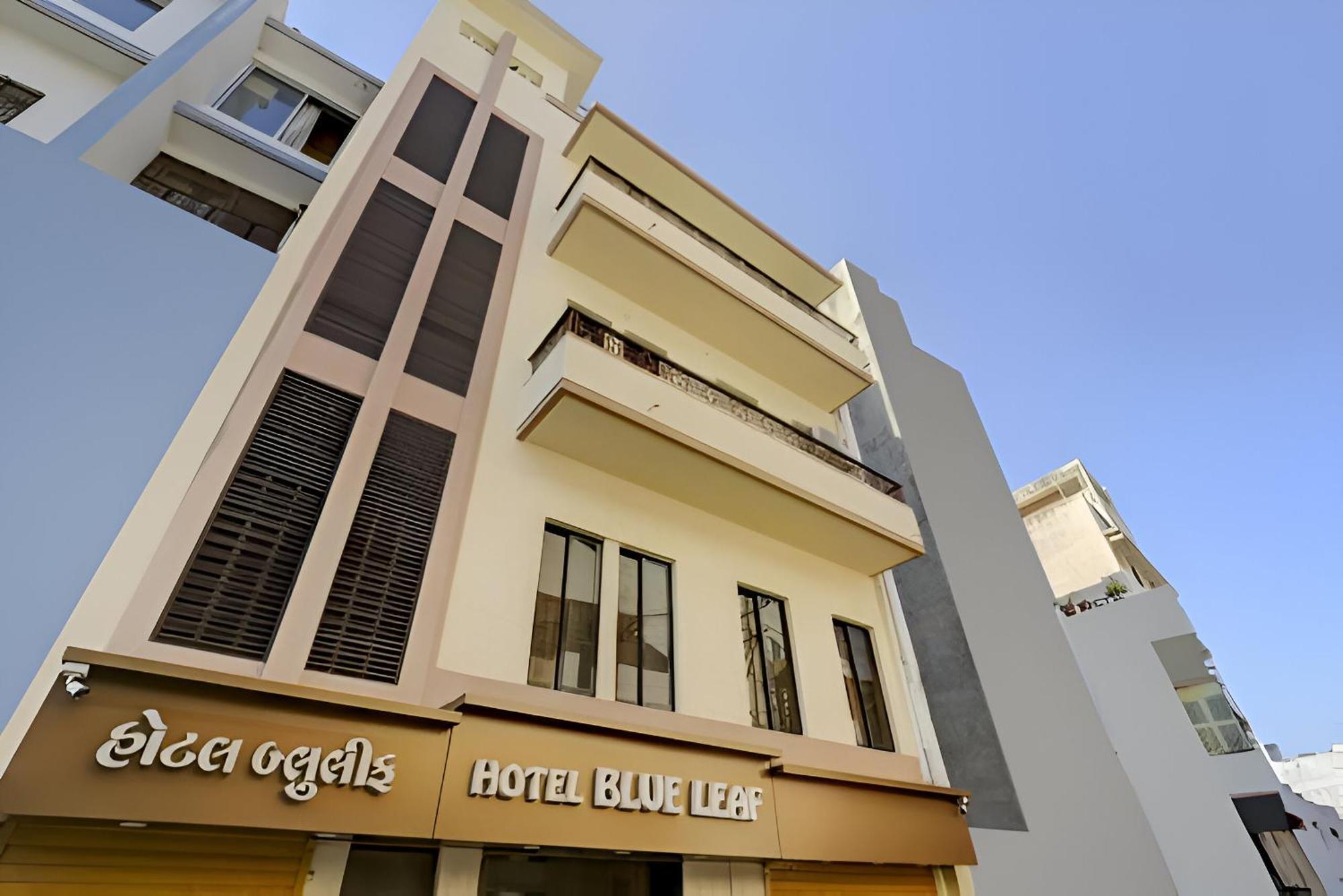 ראג'קוט Hotel Blue Leaf מראה חיצוני תמונה