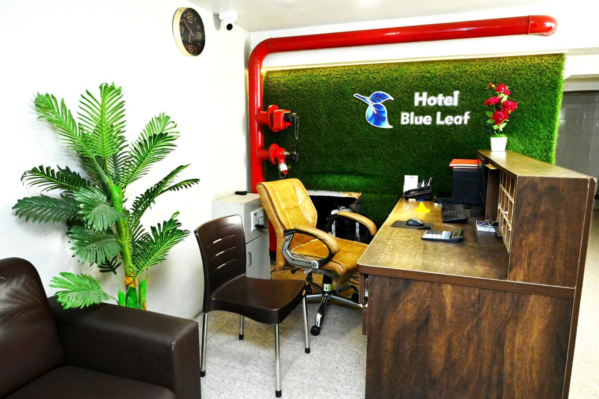 ראג'קוט Hotel Blue Leaf מראה חיצוני תמונה
